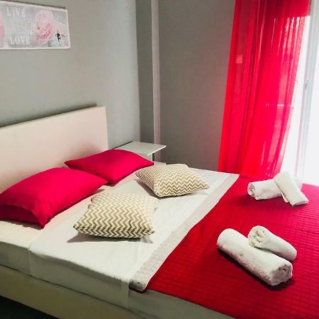 Merilyn Central Apartment Atina Dış mekan fotoğraf