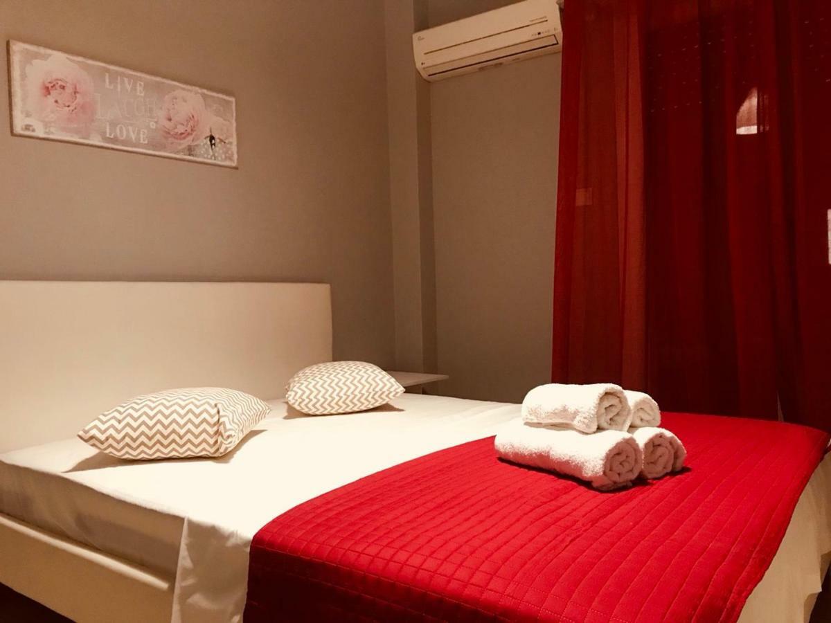 Merilyn Central Apartment Atina Dış mekan fotoğraf
